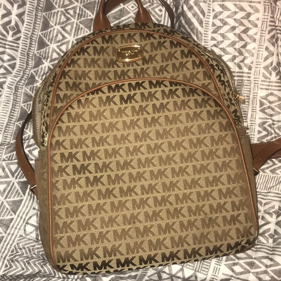 michael kors bookbag